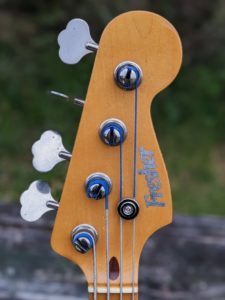 studio-la-boite-a-meuh-fresher-precision-bass-tete