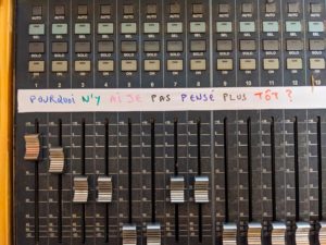 studio-la-boite-a-meuh-marquage-console