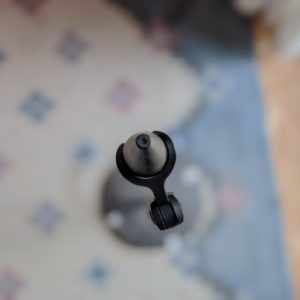 studio-la-boite-a-meuh-monitoring-neumann-micro-ma1-dessus