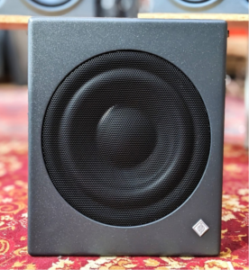 studio-la-boite-a-meuh-monitoring-neumann-sub-kh750-face