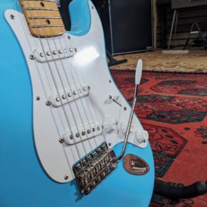 studio-la-boite-a-meuh-fender-stratocaster-assemblage-vibrato