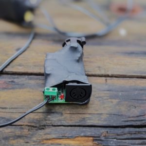 studio-la-boite-a-meuh-booster-midi-xlr-in