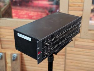 studio-la-boite-a-meuh-dbx-2231-dessus