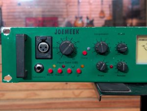 studio-la-boite-a-meuh-joemeek-vc1-front-1