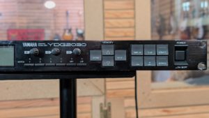 studio-la-boite-a-meuh-yamaha-ydg-2030-detail-avant-2