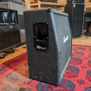 studio-la-boite-a-meuh-baffle-marshall-1960A-cote-1