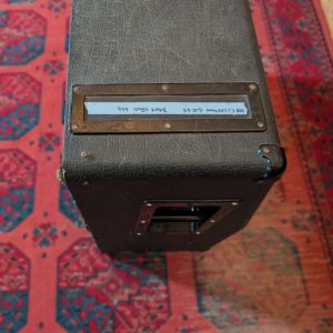 studio-la-boite-a-meuh-baffle-marshall-coin-manquant