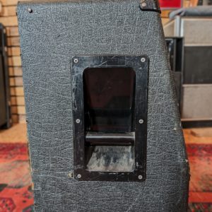 studio-la-boite-a-meuh-baffle-marshall-poignee-2