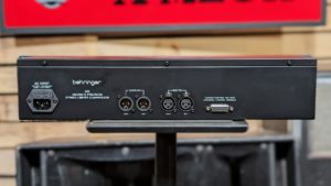 studio-la-boite-a-meuh-behringer-369-kt