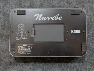 studio-la-boite-a-meuh-korg-nuvibe-dessous