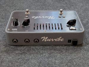 studio-la-boite-a-meuh-korg-nuvibe-pedale-expression-connectique