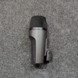 studio-la-boite-a-meuh-sennheiser-e-602-II