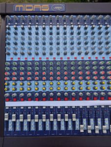 studio-la-boite-a-meuh-midas-venice-320