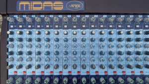 studio-la-boite-a-meuh-midas-venice-320