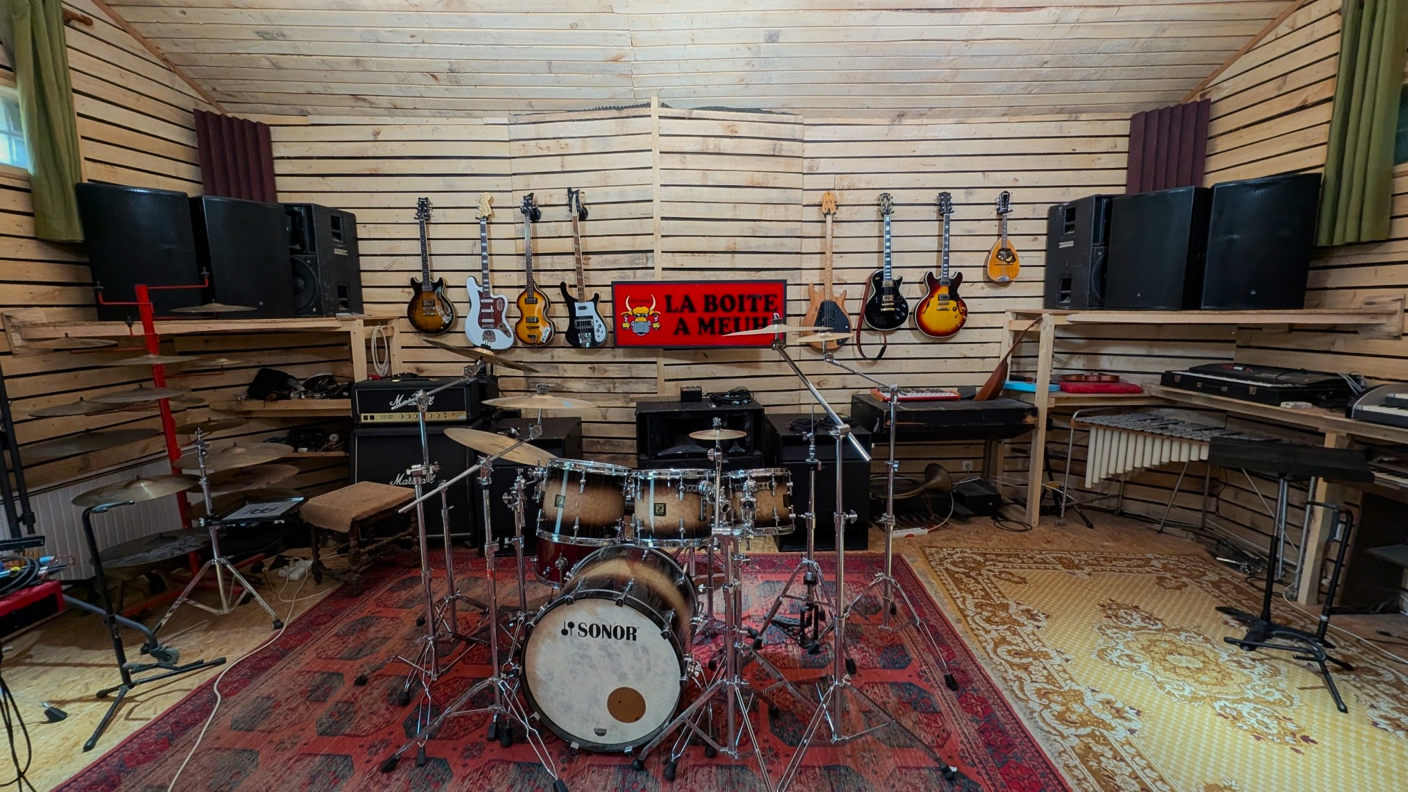 studio-la-boite-a-meuh-turbosound-Nuq-15
