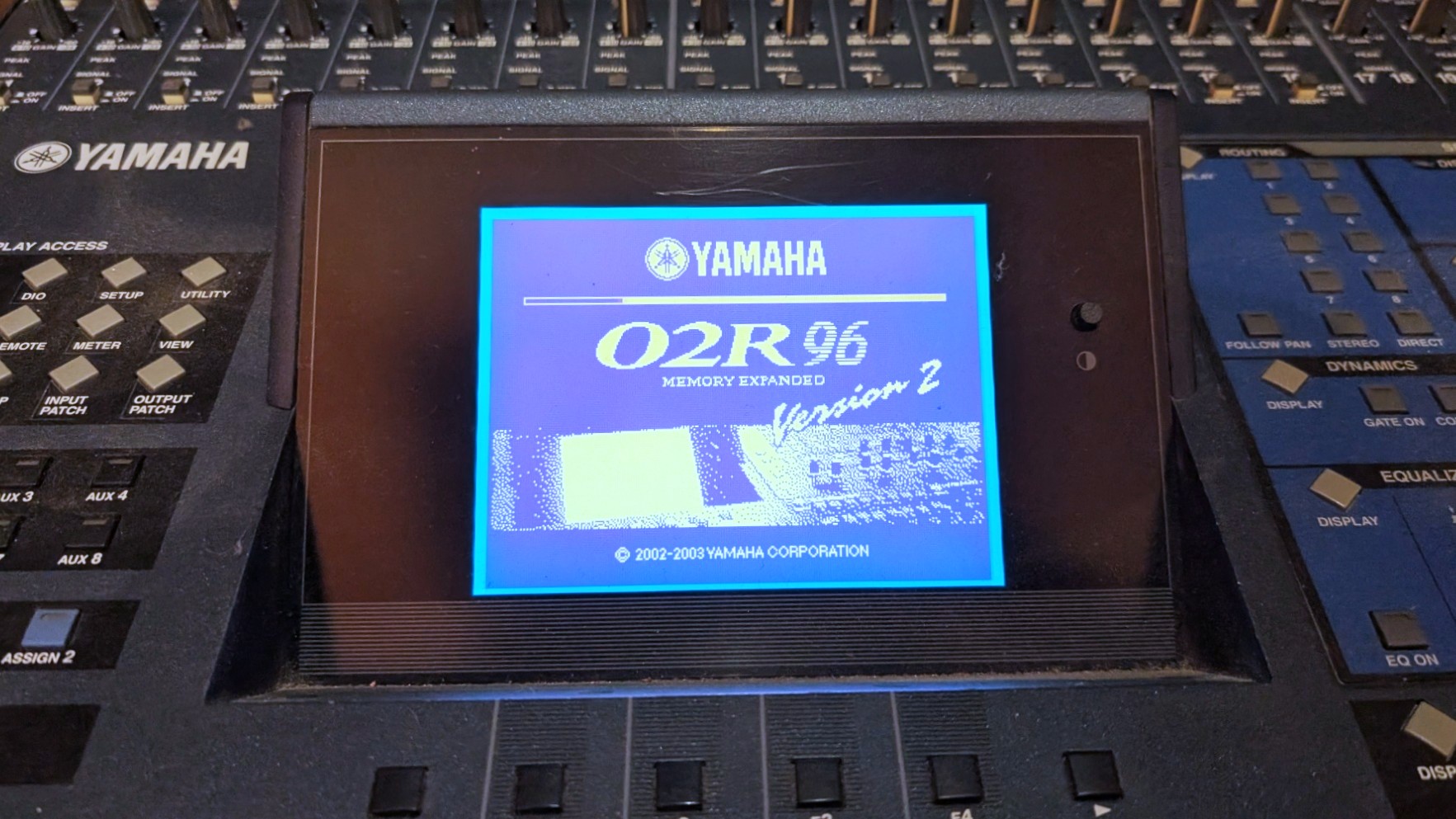 studio-la-boite-a-meuh-yamaha-02r96