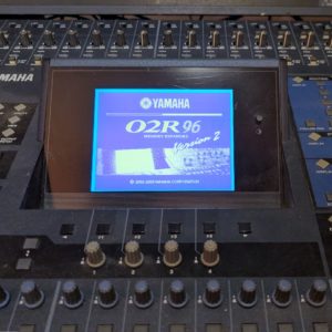 studio-la-boite-a-meuh-yamaha-02r96