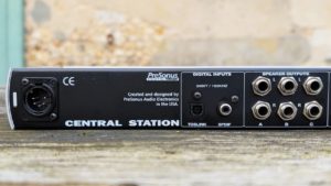 studio-la-boite-a-meuh-presonus-central-station-arriere