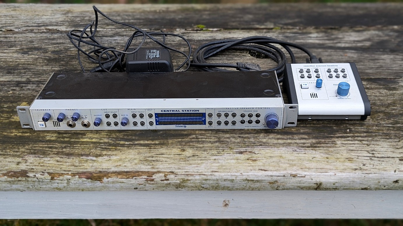 studio-la-boite-a-meuh-presonus-central-station-plus