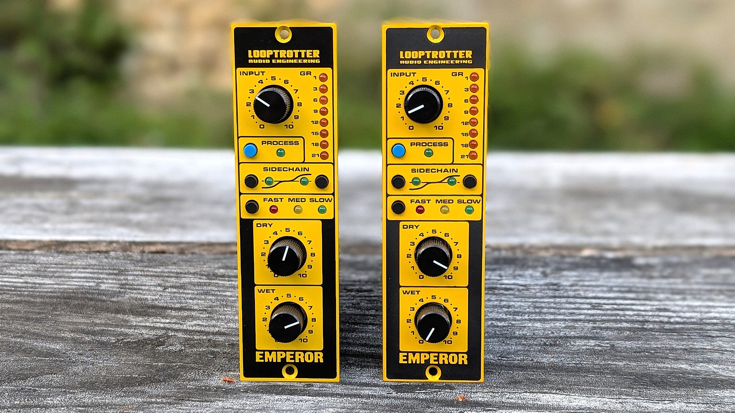 studio-la-boite-a-meuh-looptrotter-emperor-500