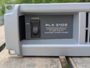 studio-la-boite-a-meuh-qsc-plx-3102
