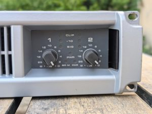 studio-la-boite-a-meuh-qsc-plx-3102