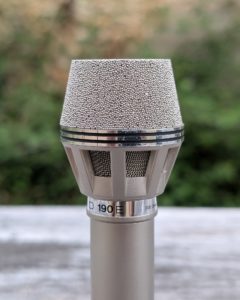 studio-la-boite-a-meuh-akg-d190e