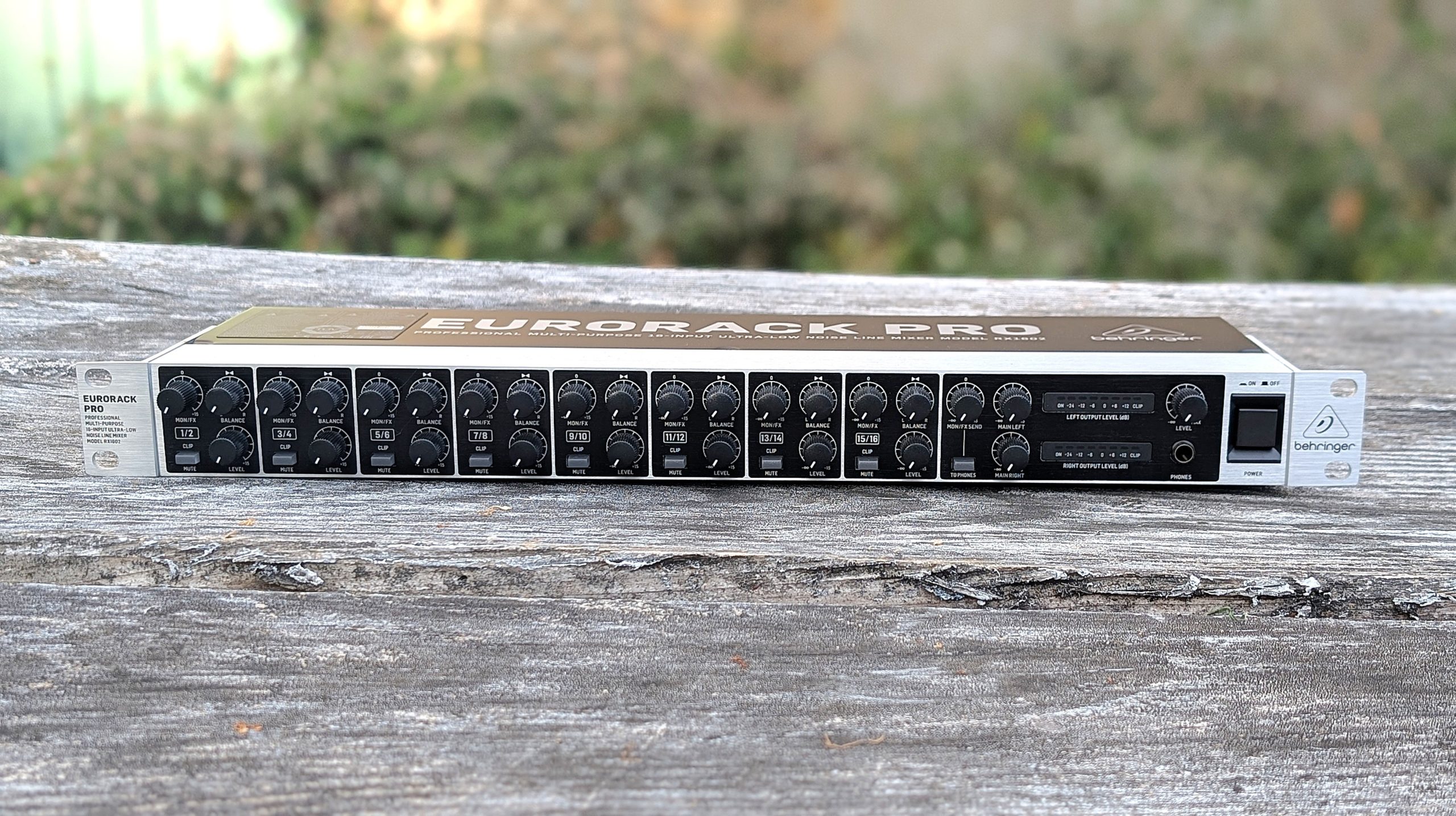 studio-la-boite-a-meuh-behringer-rx1602